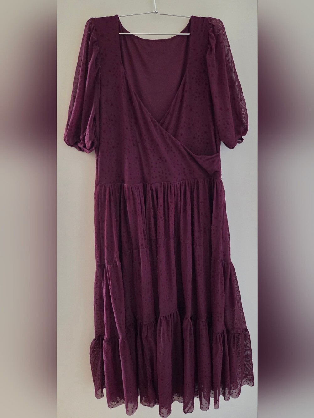 Women's Star Burgundy Tiered V-Neck Dress